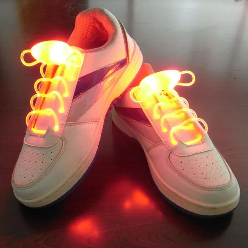 LED Shoelaces glow in the dark